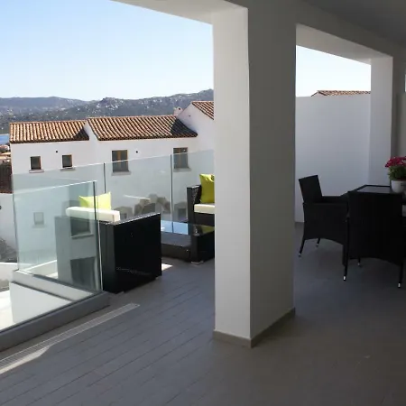 Nrh Sunrise Rooftop Holiday home *